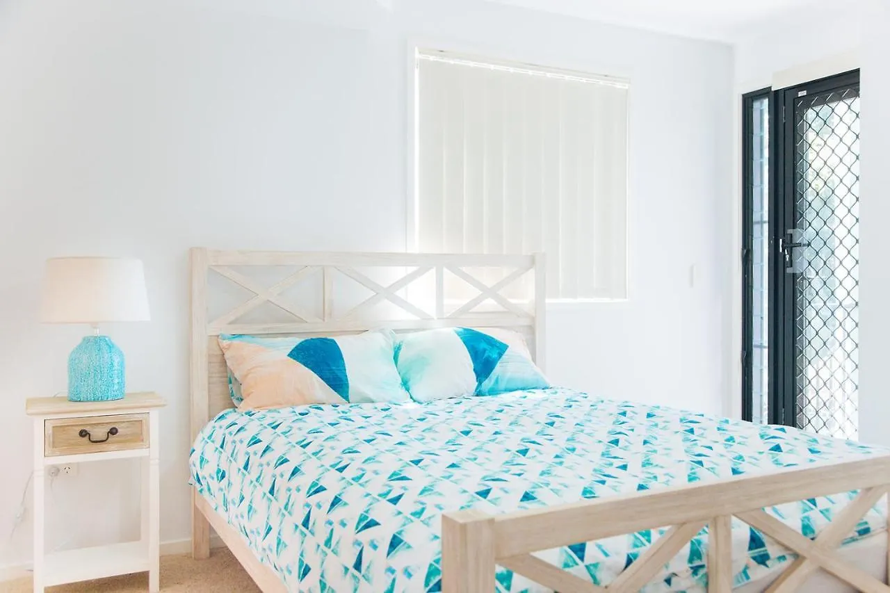 Shaws Bay Getaway- Ocean View Tropical Oasis Apartment East Ballina