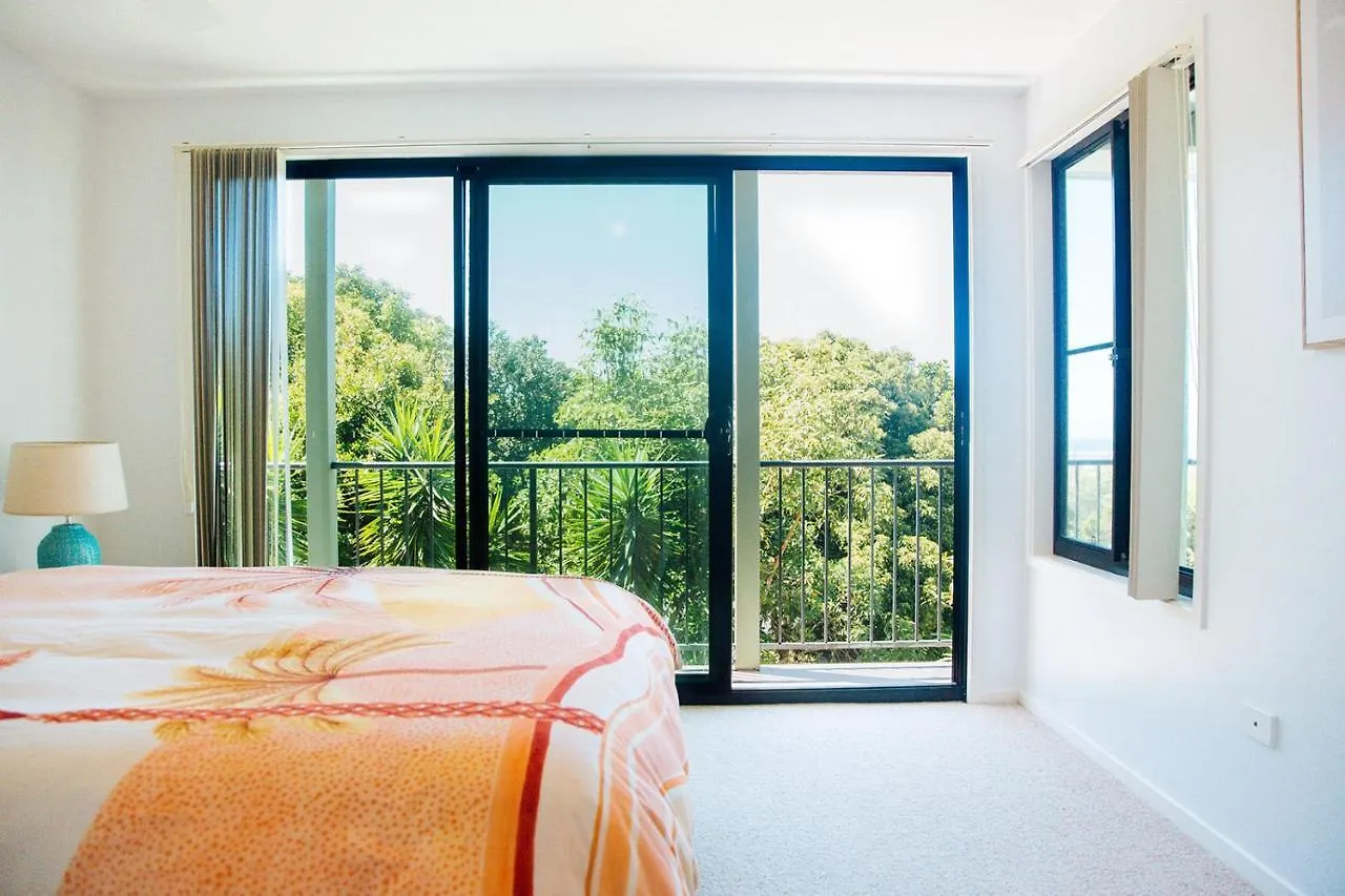 Shaws Bay Getaway- Ocean View Tropical Oasis Apartment East Ballina
