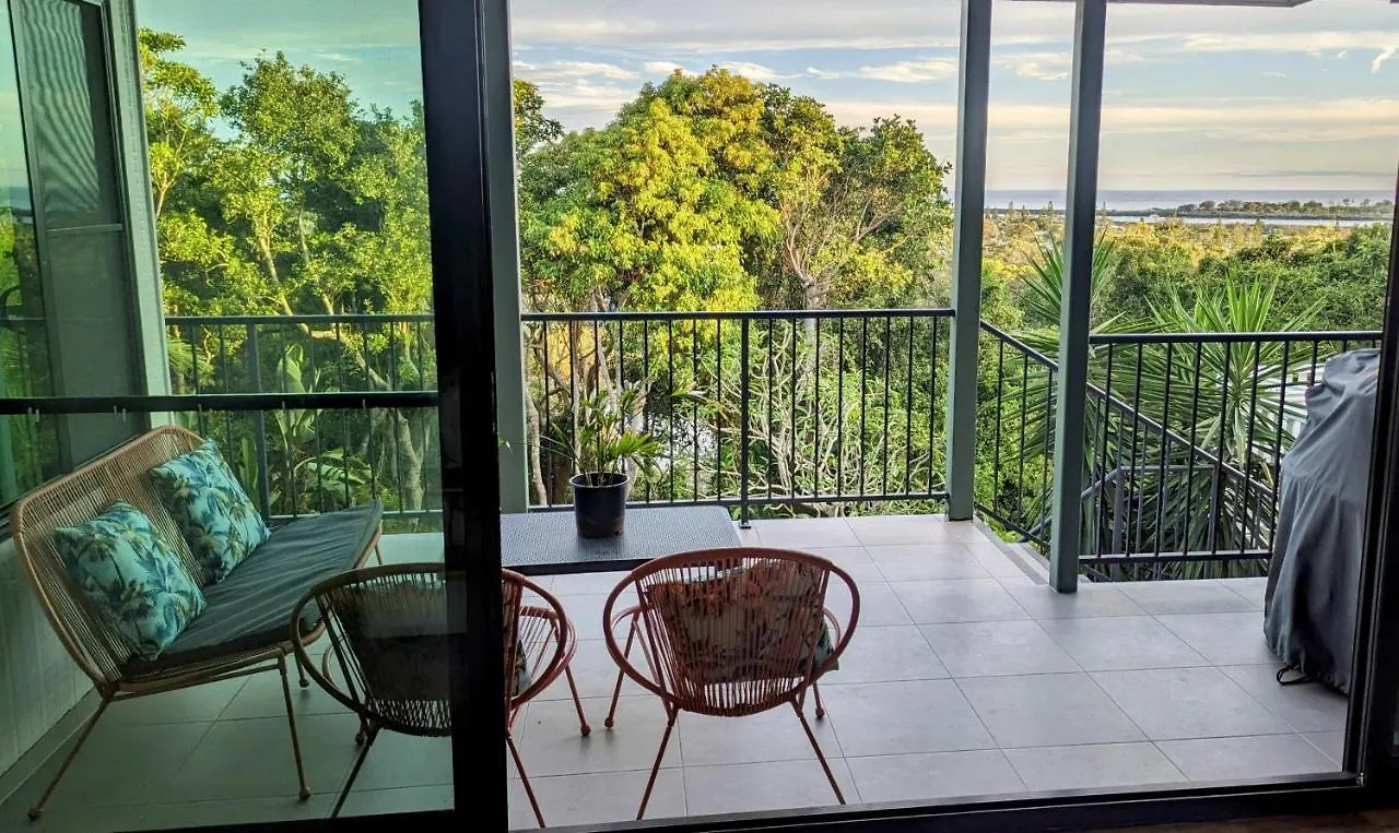 Shaws Bay Getaway- Ocean View Tropical Oasis Apartment East Ballina 0*,  Australia