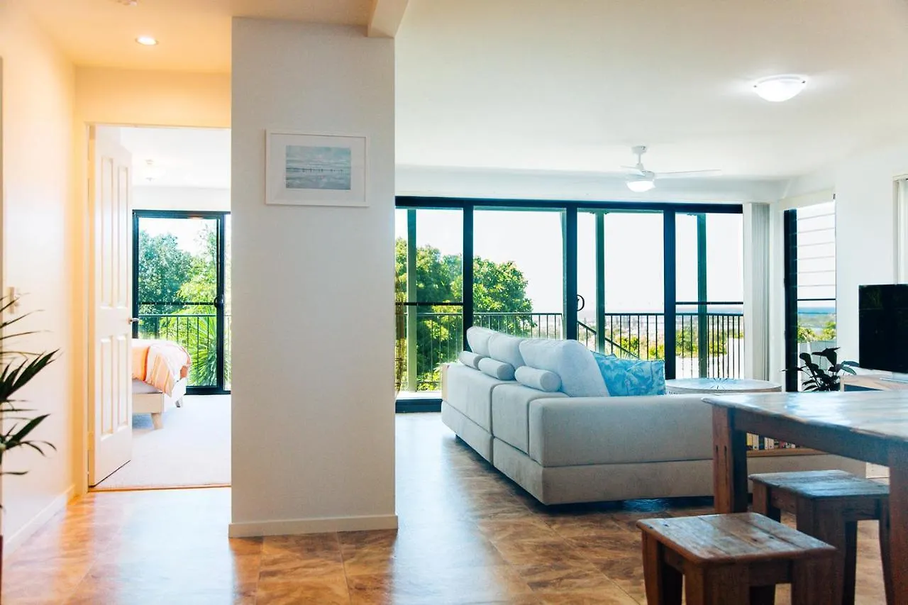 Shaws Bay Getaway- Ocean View Tropical Oasis Apartment East Ballina